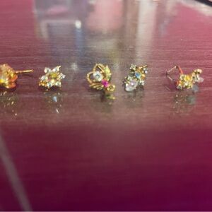 i am selling nose rings they are new and good and they are very cute